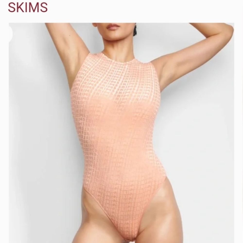 SKIMS Monogram-patterned logo bodysuit - Picture 5 of 10